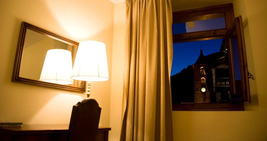 Hotel Santa Barbara De La Vall D'אורדינו חדר תמונה