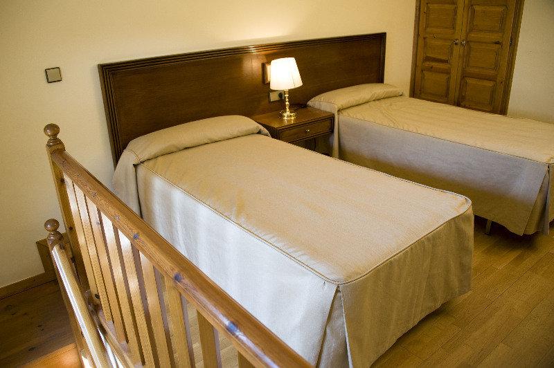 Hotel Santa Barbara De La Vall D'אורדינו מראה חיצוני תמונה