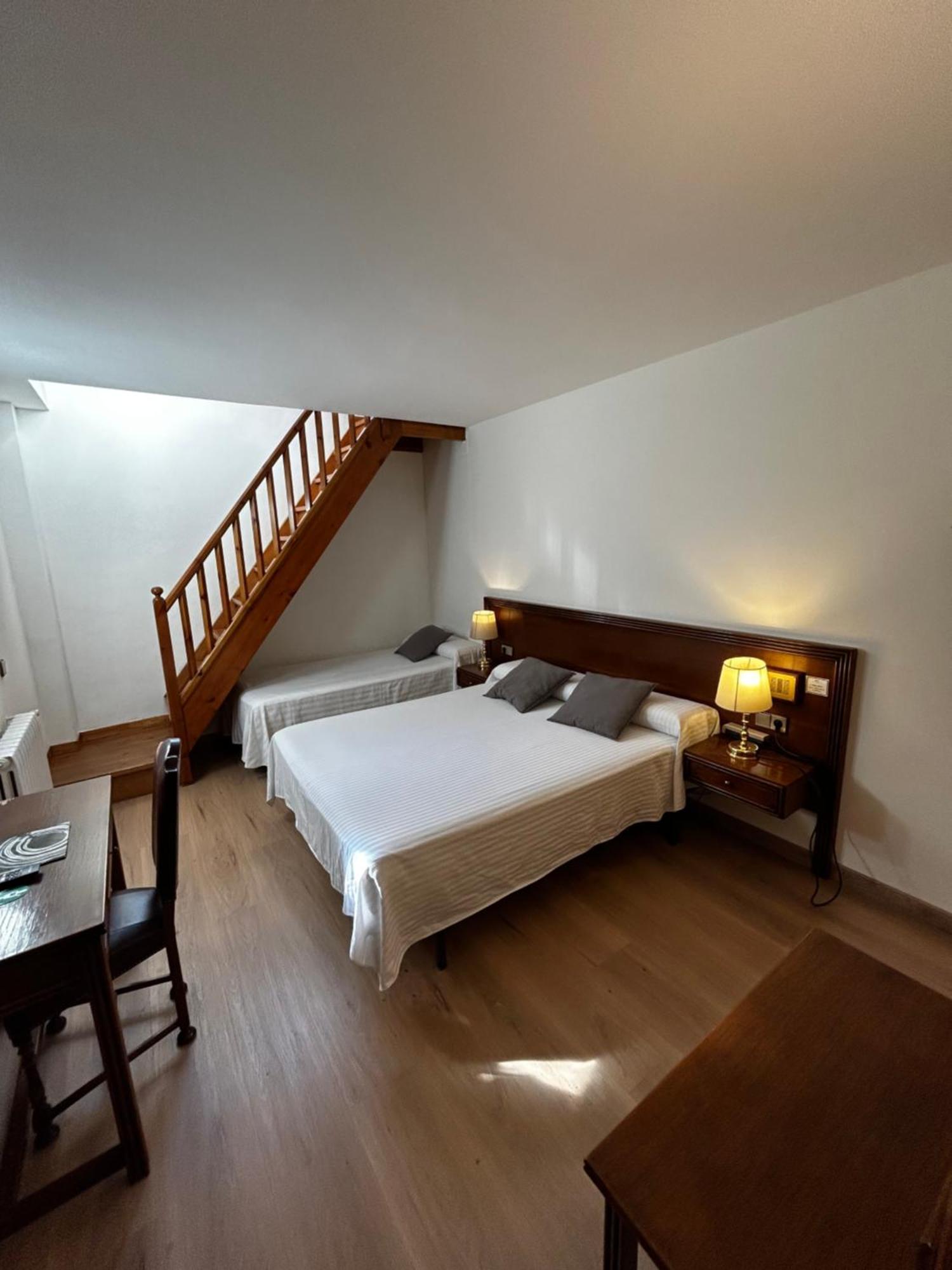 Hotel Santa Barbara De La Vall D'אורדינו מראה חיצוני תמונה