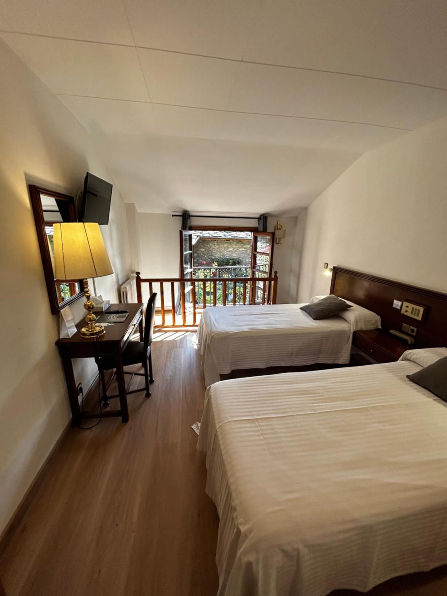 Hotel Santa Barbara De La Vall D'אורדינו מראה חיצוני תמונה