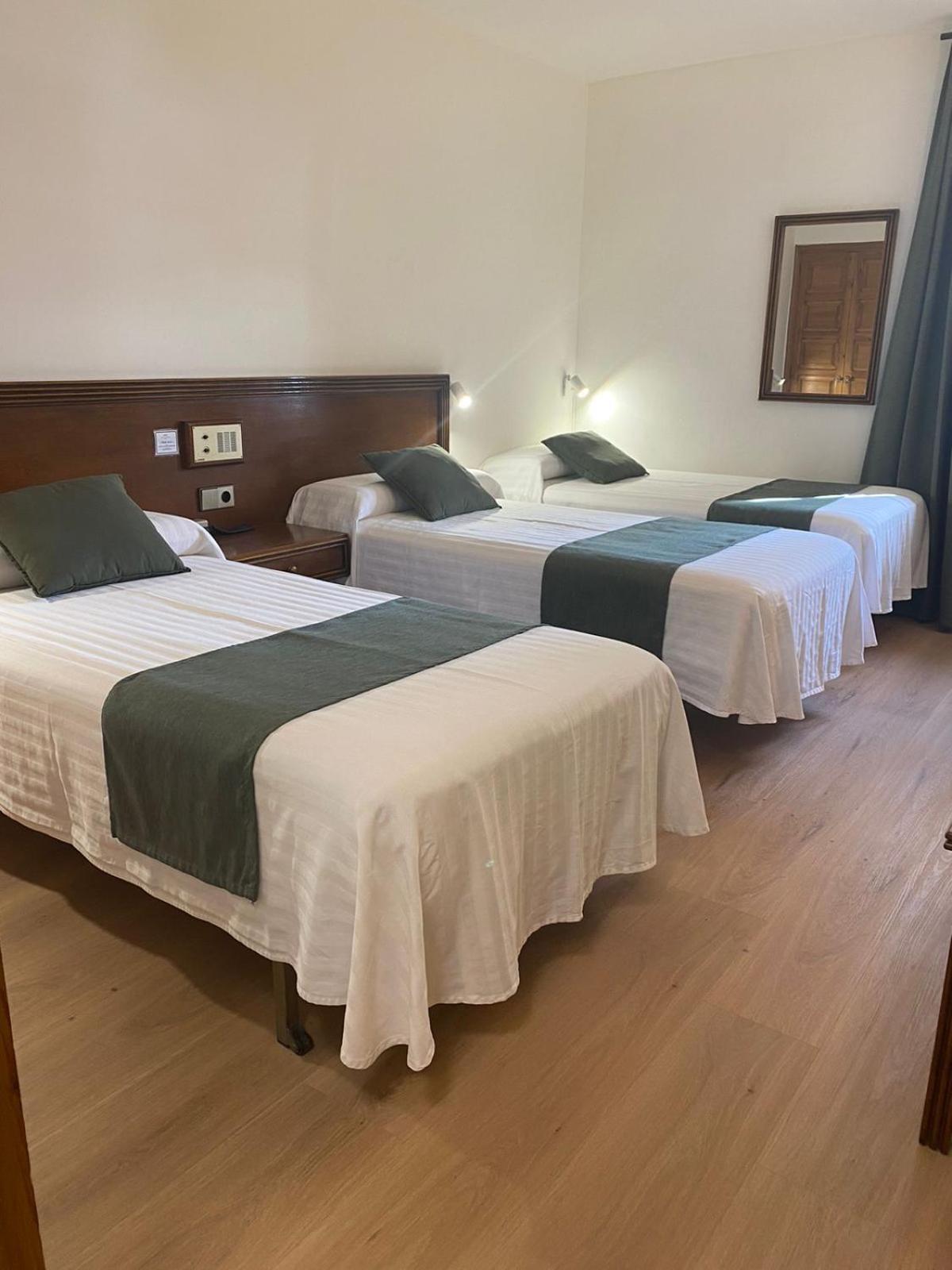 Hotel Santa Barbara De La Vall D'אורדינו מראה חיצוני תמונה