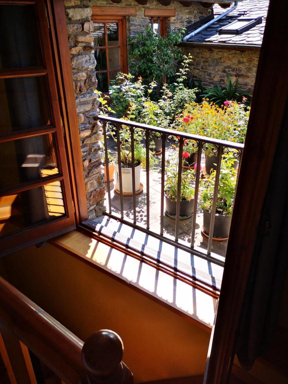 Hotel Santa Barbara De La Vall D'אורדינו מראה חיצוני תמונה