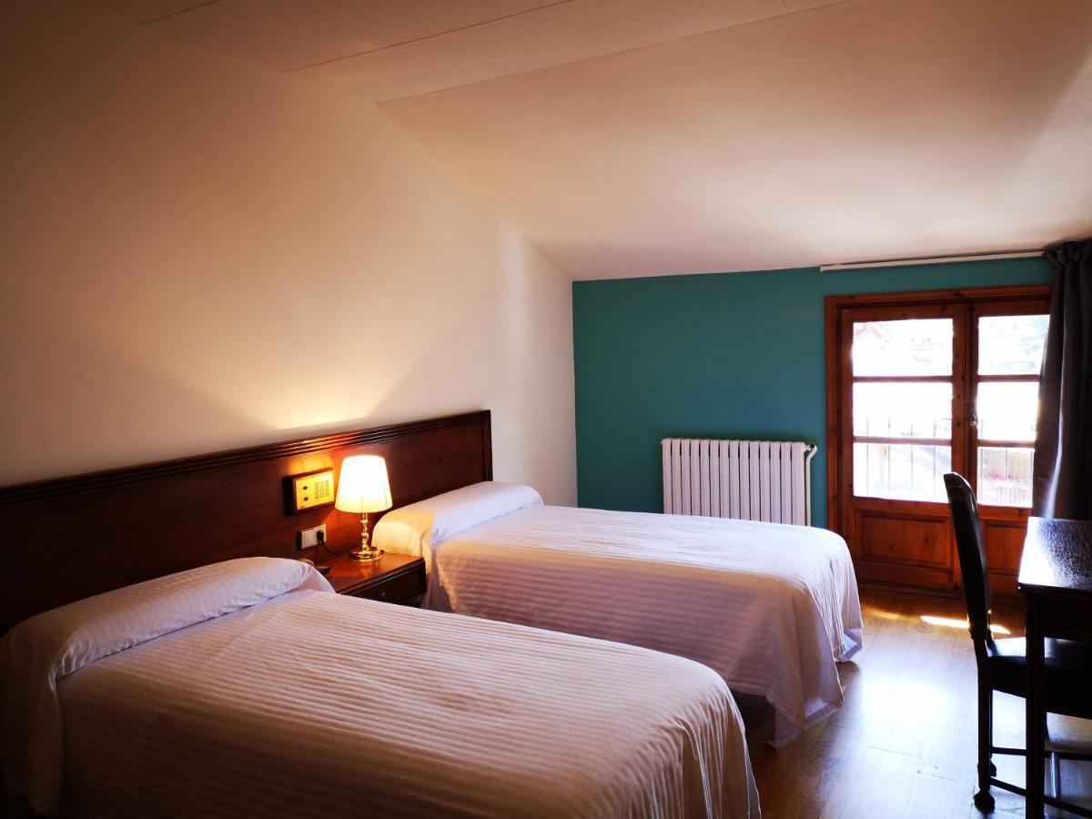 Hotel Santa Barbara De La Vall D'אורדינו מראה חיצוני תמונה