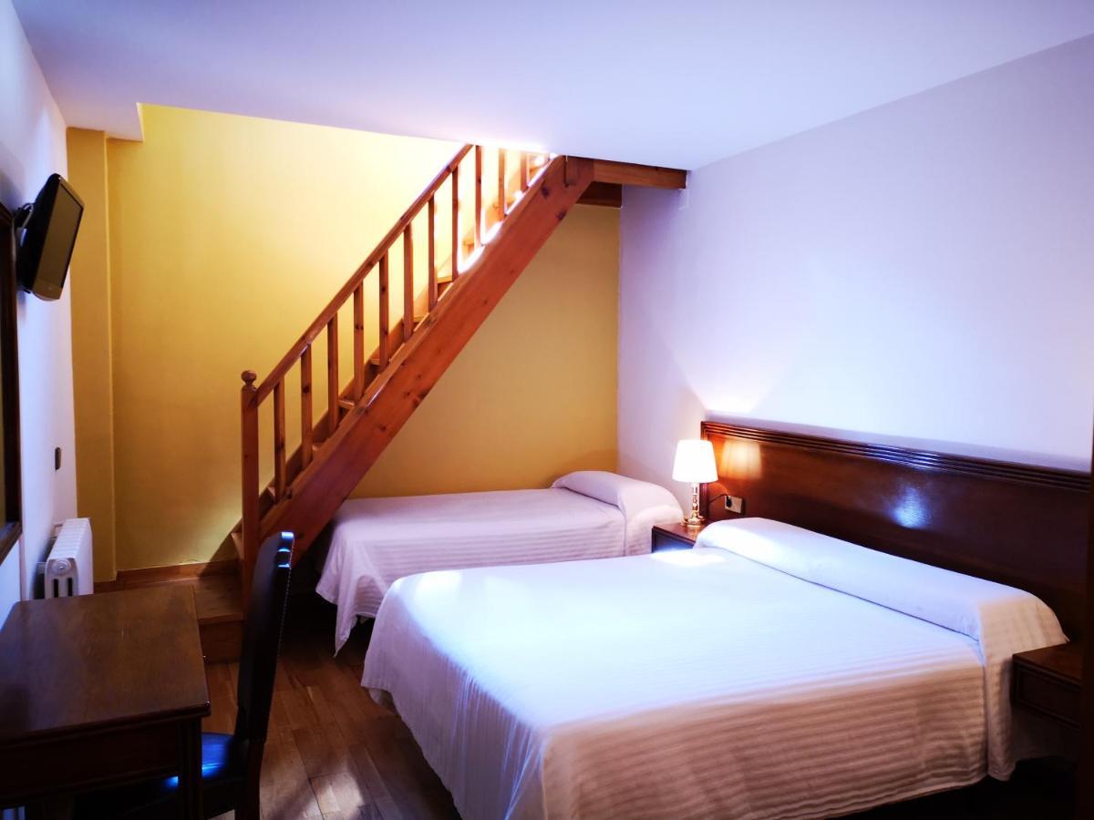 Hotel Santa Barbara De La Vall D'אורדינו מראה חיצוני תמונה